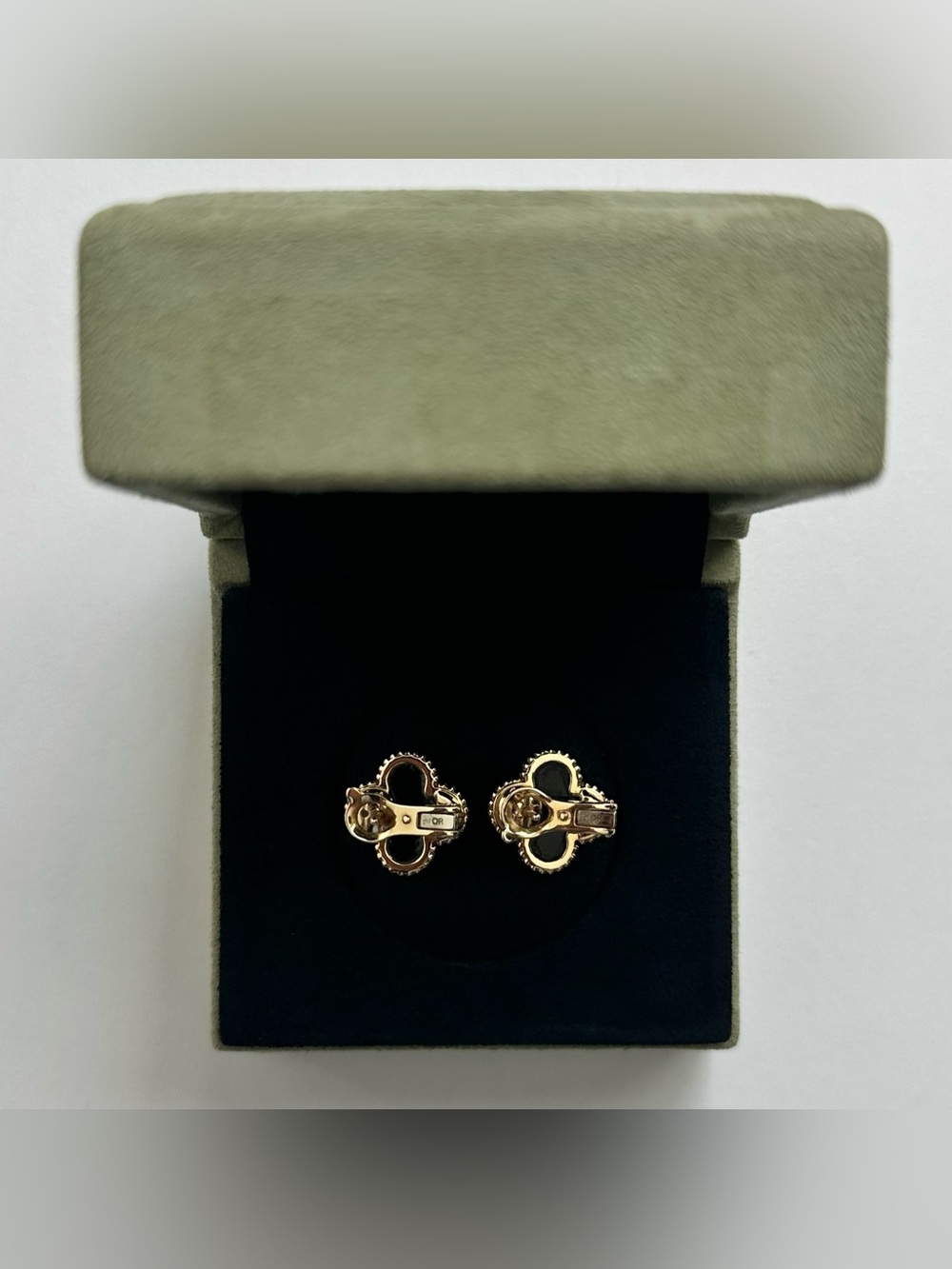 Van Cleef & Arpels Vintage Alhambra Earrings 18K Yellow Gold Onyx VCA Clover - Picture 3 of 5